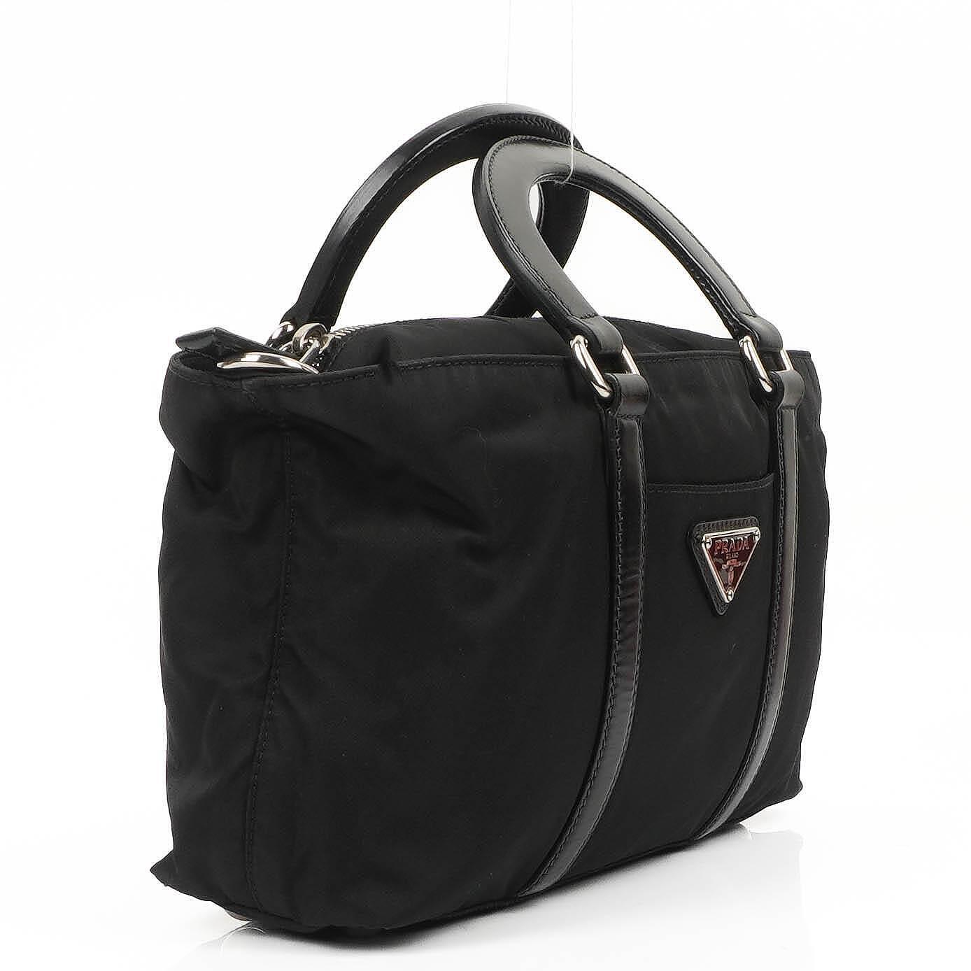 Prada Schultertasche aus schwarzem Tessuto Nylon