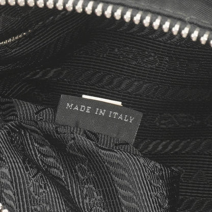 Prada Schultertasche aus schwarzem Tessuto Nylon