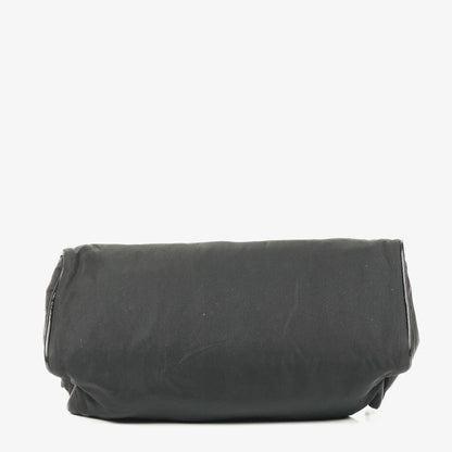 Prada Tessuto Schultertasche in Schwarz