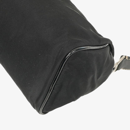 Prada Tessuto Schultertasche in Schwarz