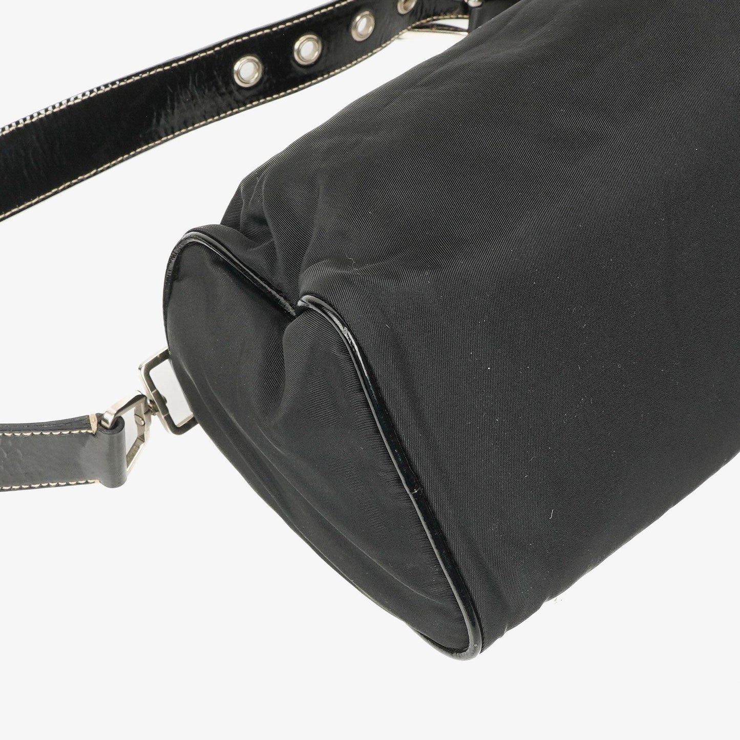 Prada Tessuto Schultertasche in Schwarz
