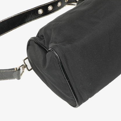 Prada Tessuto Schultertasche in Schwarz