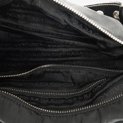 Prada Tessuto Schultertasche in Schwarz