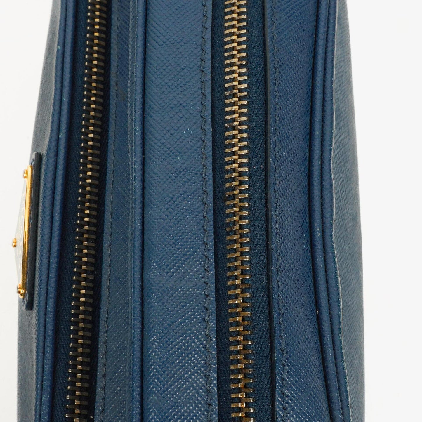 Prada Bleuette Saffiano Lux Umhängetasche mit Doppelreißverschluss