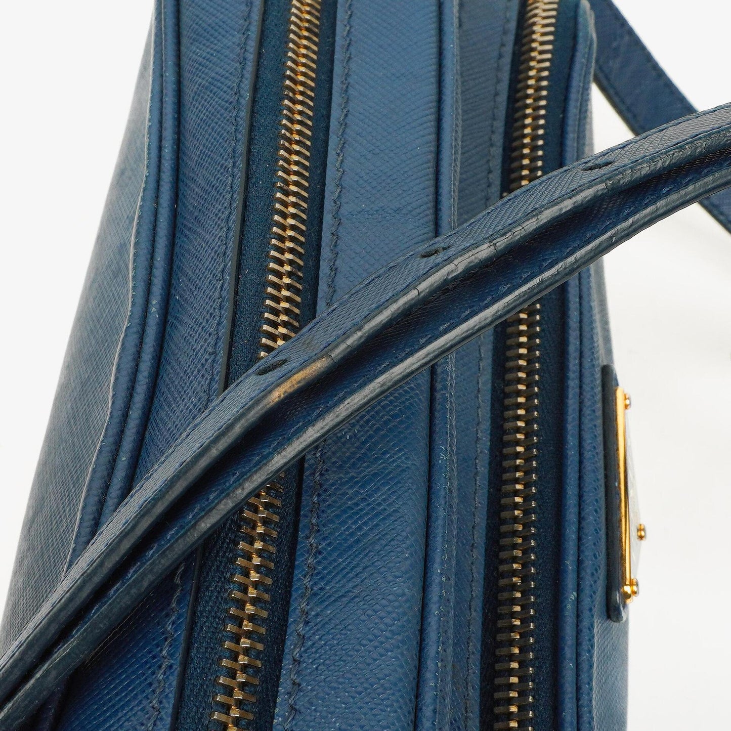 Prada Bleuette Saffiano Lux Umhängetasche mit Doppelreißverschluss