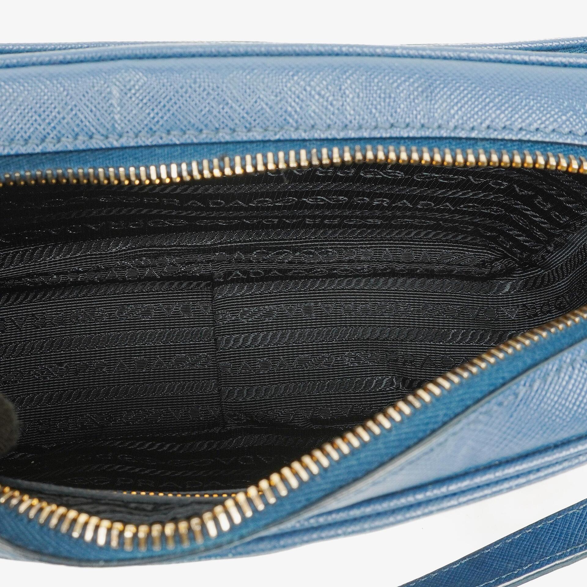Prada Bleuette Saffiano Lux Umhängetasche mit Doppelreißverschluss