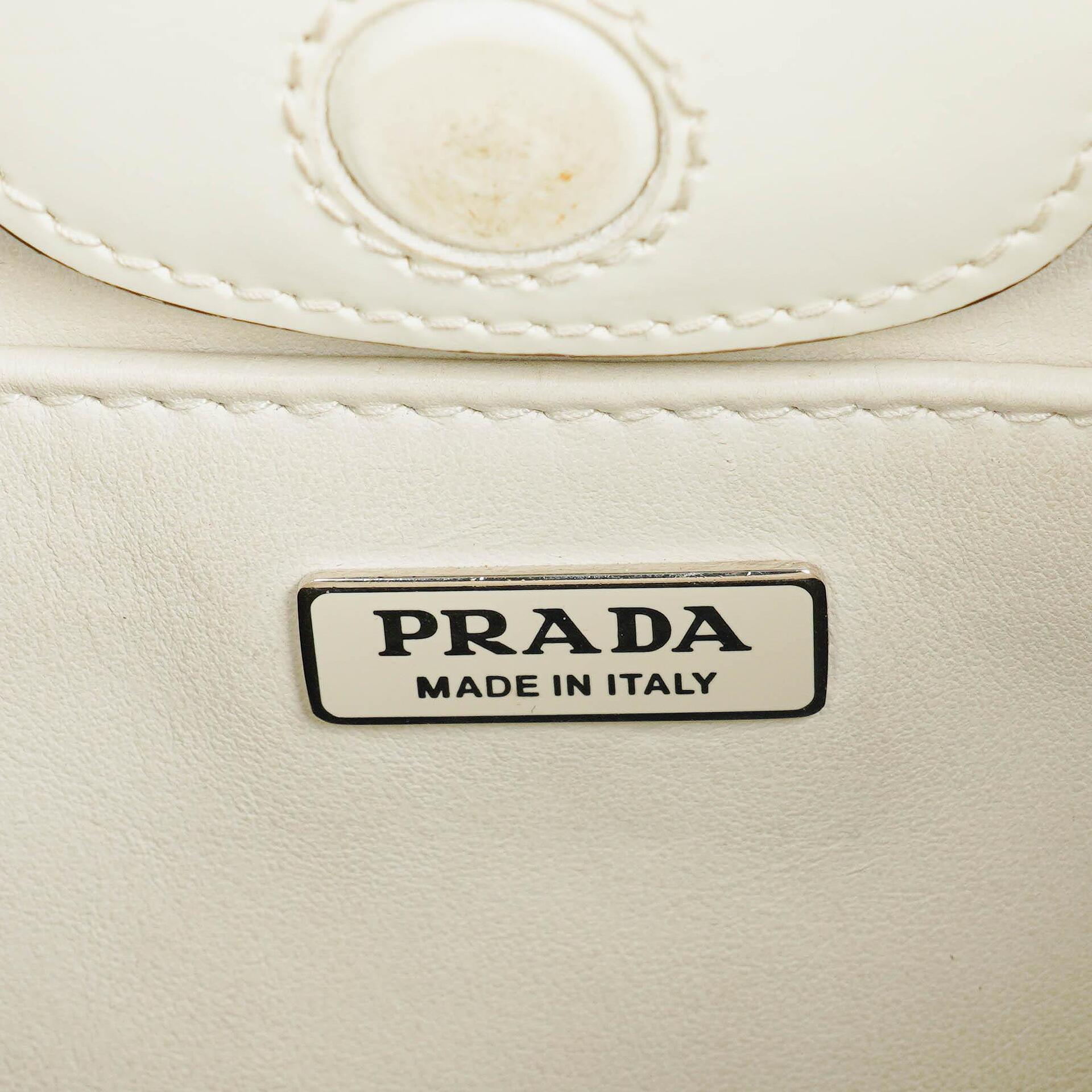 Prada Cleo Schultertasche aus Leder