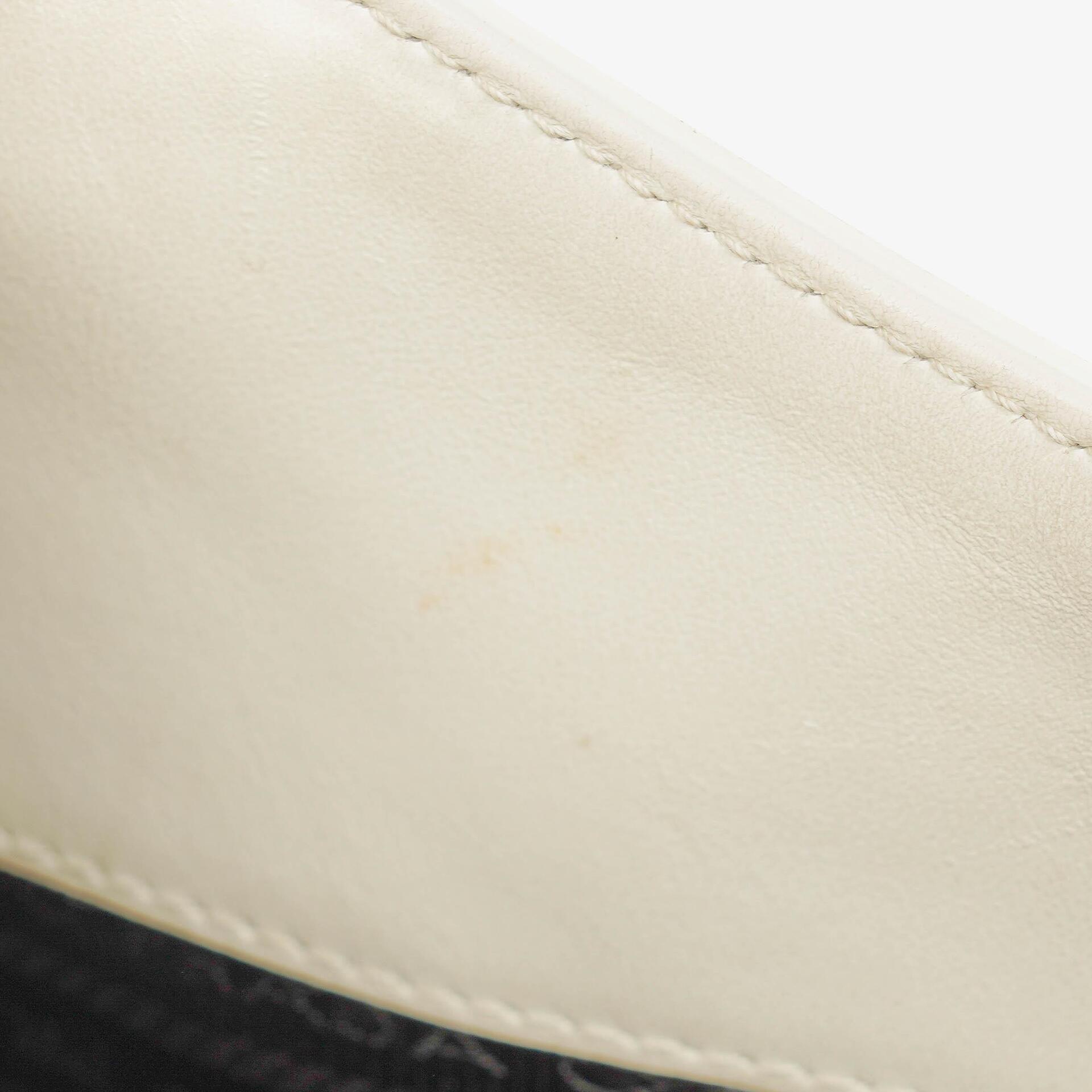 Prada Cleo Schultertasche aus Leder