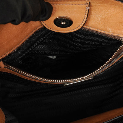 Prada 2-Wege-Handtasche aus Glace Kalbsleder mit Doppelfach