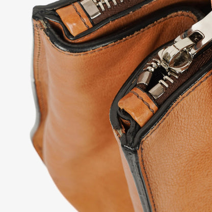 Prada 2-Wege-Handtasche aus Glace Kalbsleder mit Doppelfach