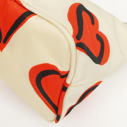 Prada Heart Schultertasche aus Nylon Tessuto