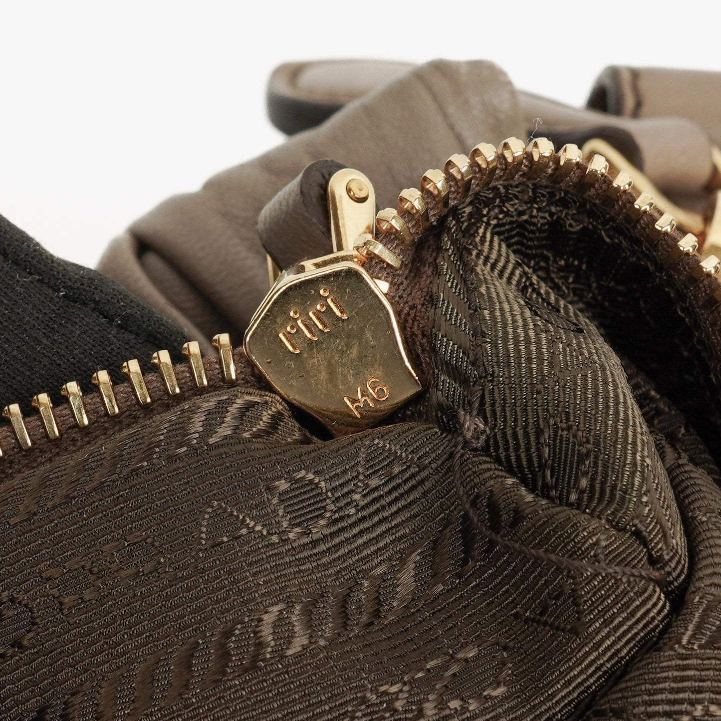 Prada Juta Nappa Gaufre Leder Satchel Tasche