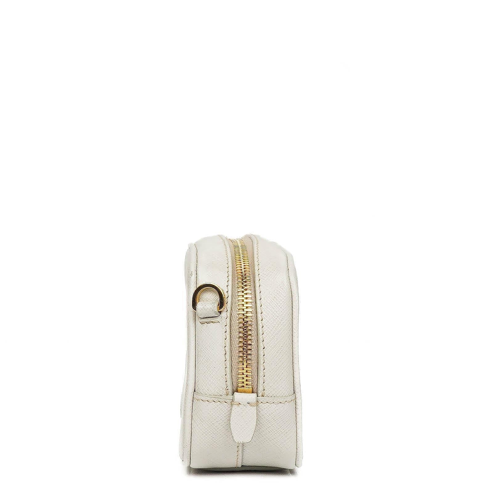 Prada Mini Camera Umhängetasche aus Talco Saffiano Leder