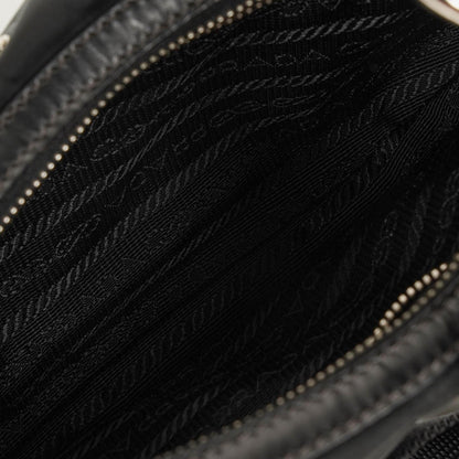 Prada Nero Tessuto leichte Schultertasche aus Nylon