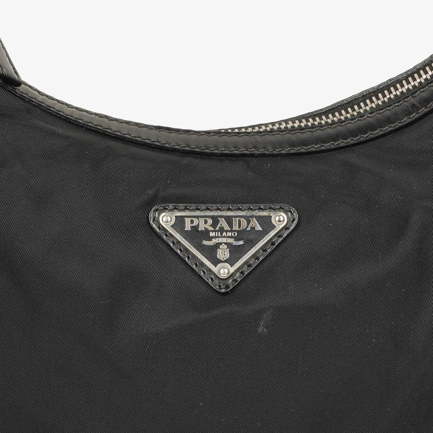 Prada Nero Tessuto leichte Schultertasche aus Nylon