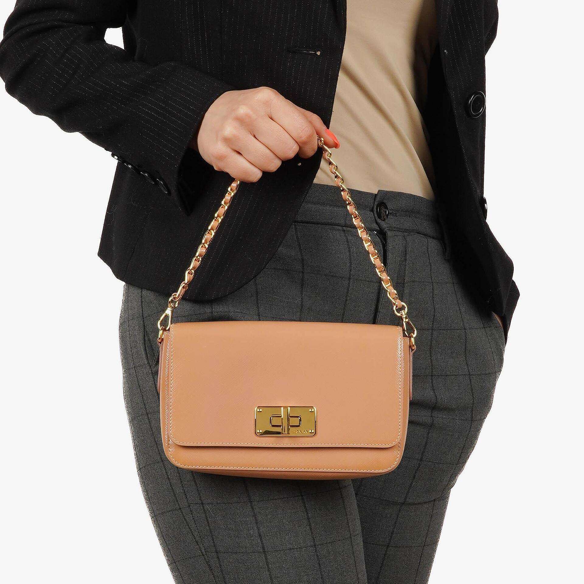 Prada Handtasche aus Orchidea Saffiano Vernic Leder