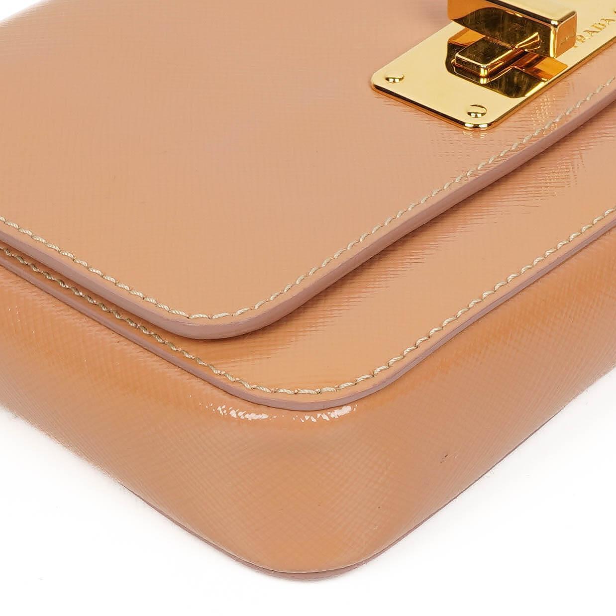 Prada Handtasche aus Orchidea Saffiano Vernic Leder