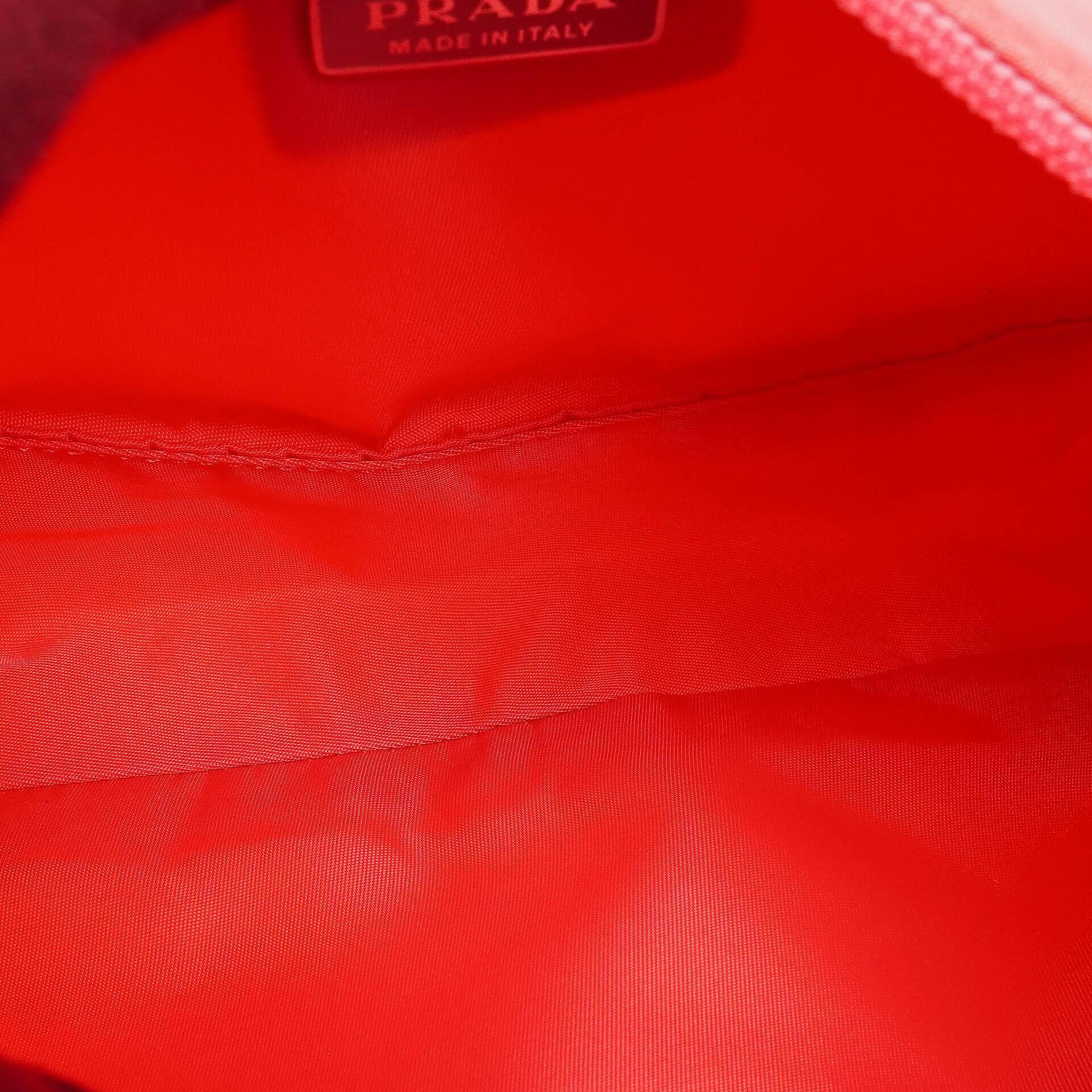 Prada Tessuto Nylon Sport Mini Schulter-Hobo-Tasche in Pink