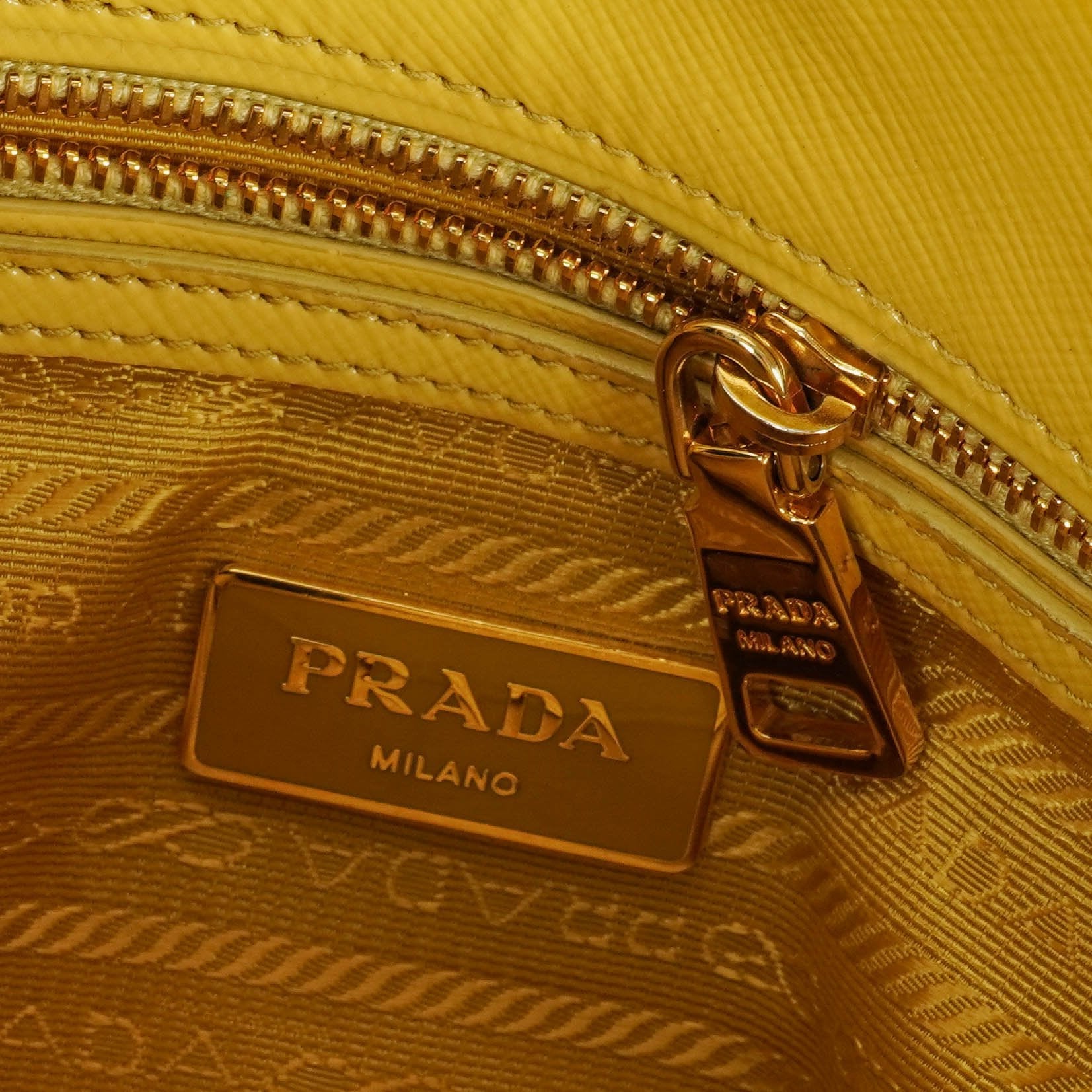 Prada Saffiano Vernic Ananas Handtasche