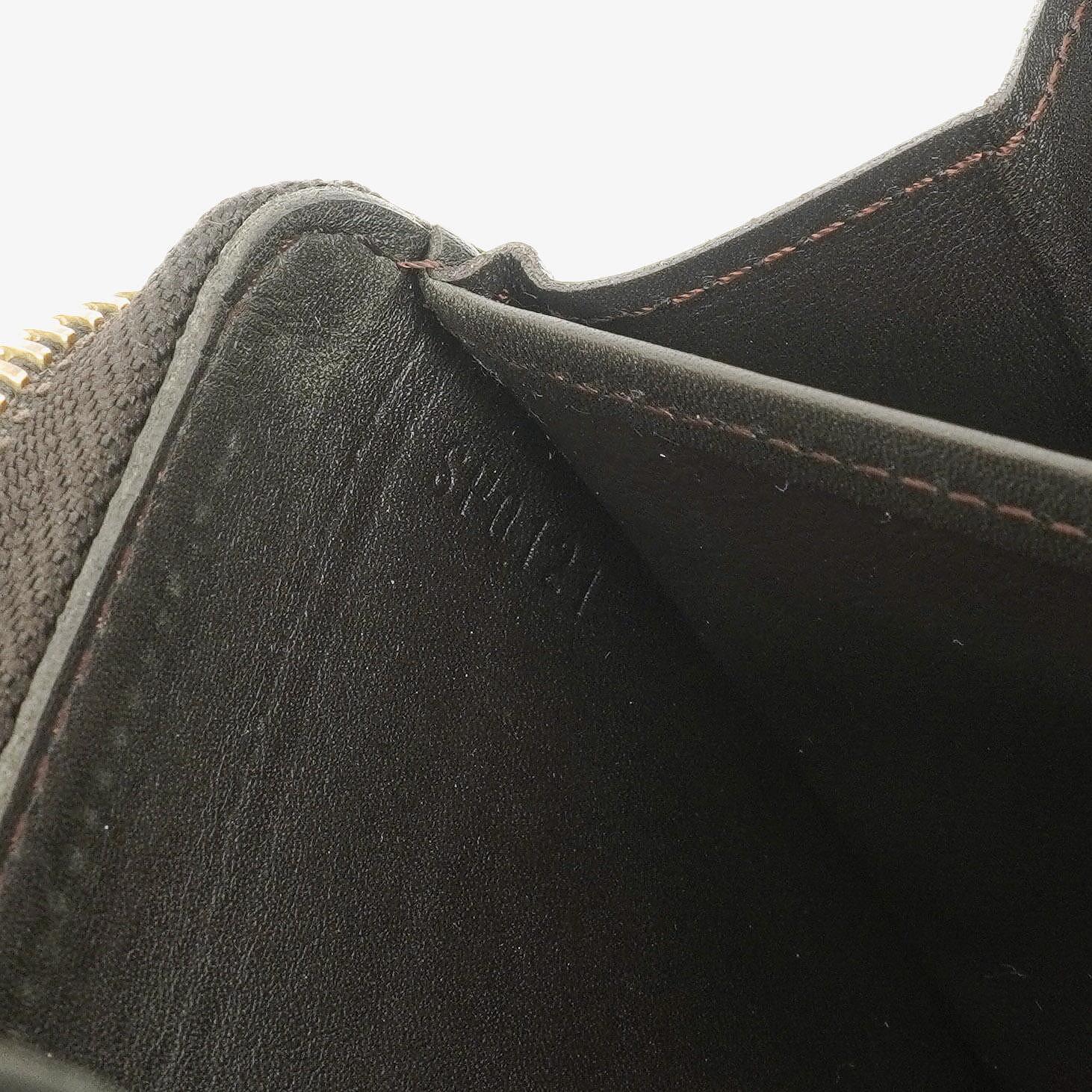 Louis Vuitton Zippy Geldbörse aus olivgrünem Vernis