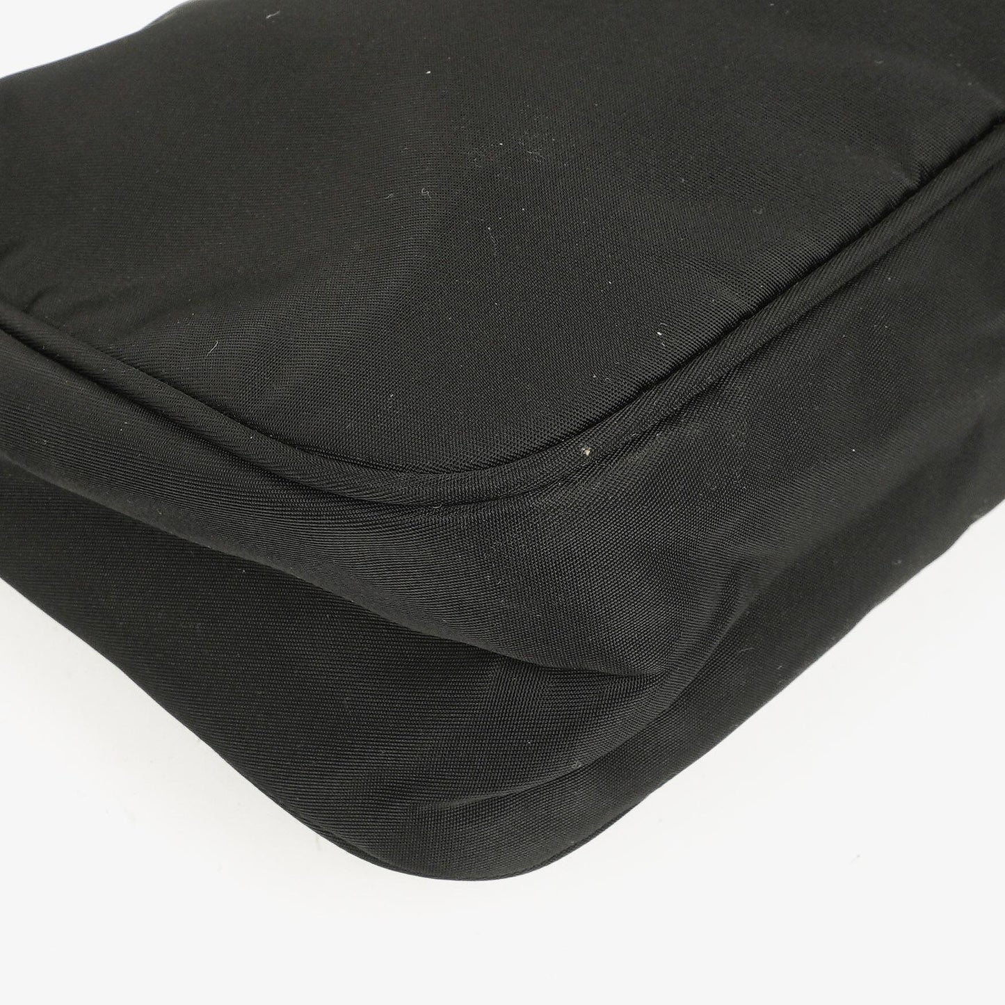 Prada Tessuto Hobo-Tasche aus schwarzem Nylon