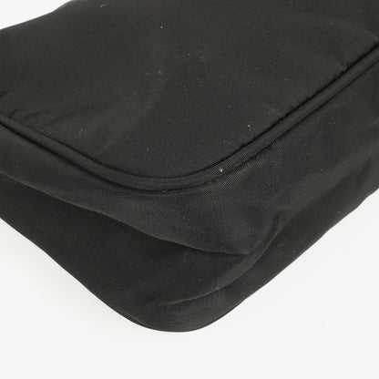 Prada Tessuto Hobo-Tasche aus schwarzem Nylon