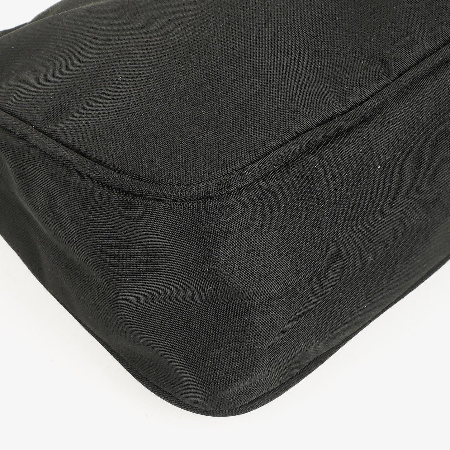 Prada Tessuto Hobo-Tasche aus schwarzem Nylon