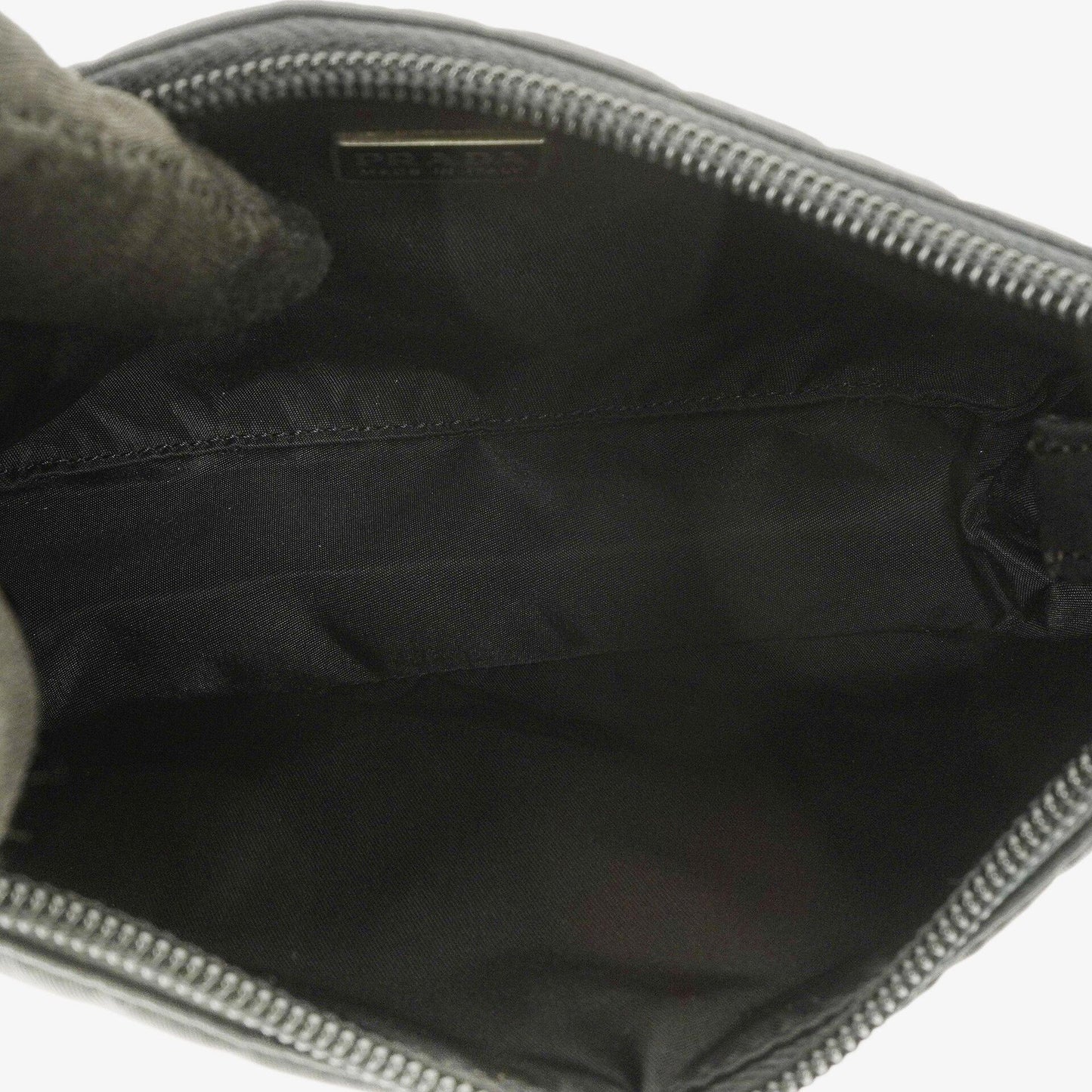 Prada Tessuto Hobo-Tasche aus schwarzem Nylon