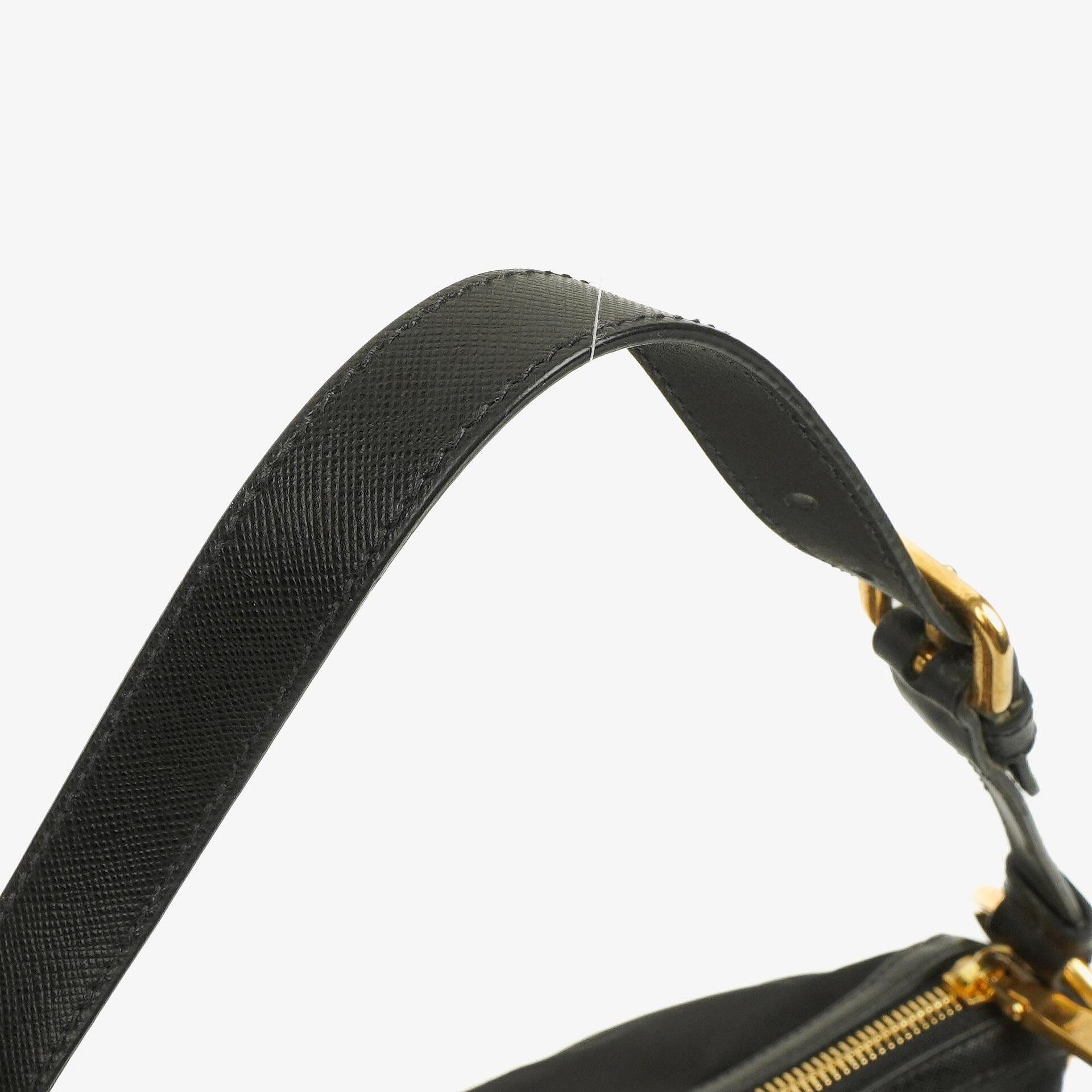 Prada Tessuto Schultertasche aus schwarzem Nylon mit Jacquard-Logo