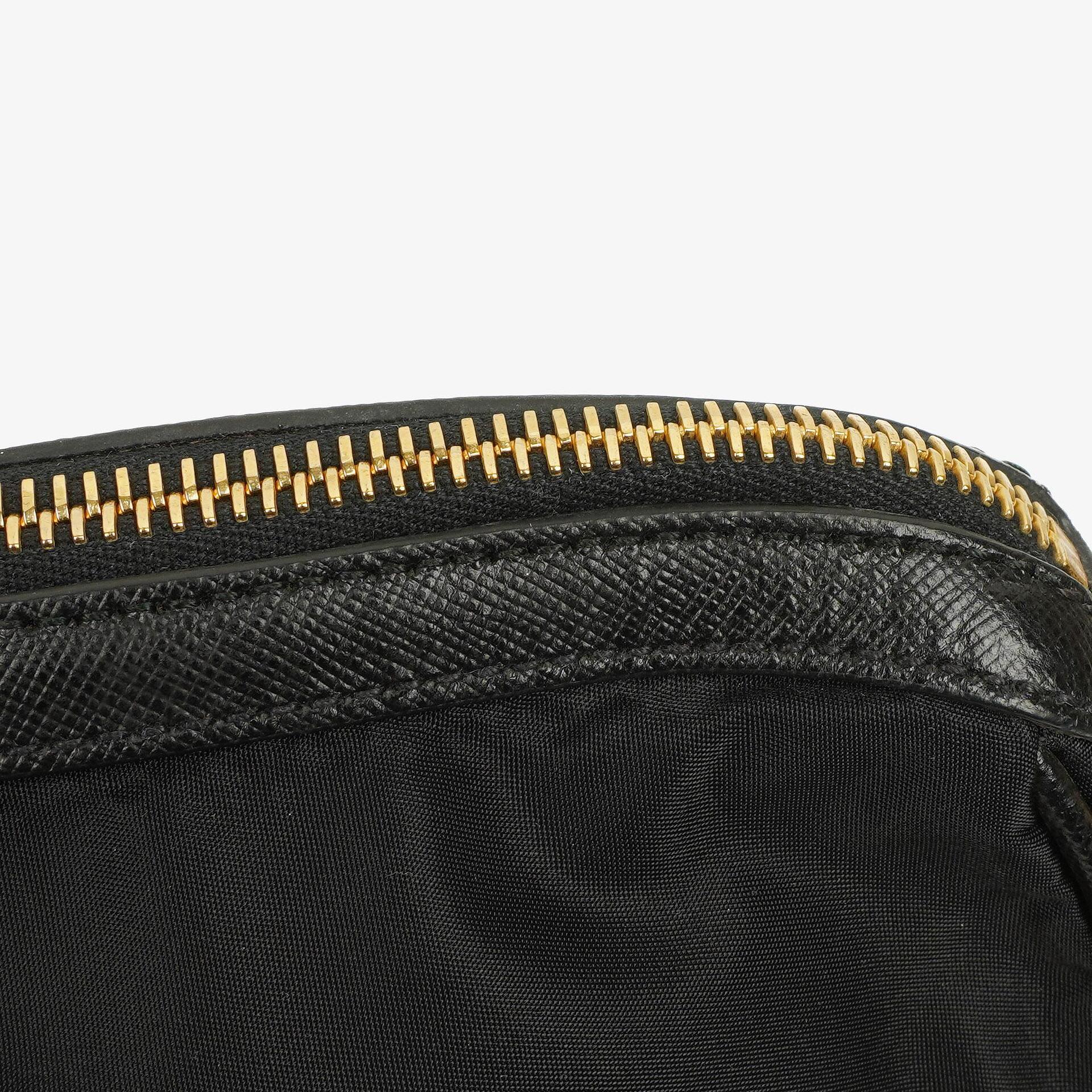 Prada Tessuto Schultertasche aus schwarzem Nylon mit Jacquard-Logo