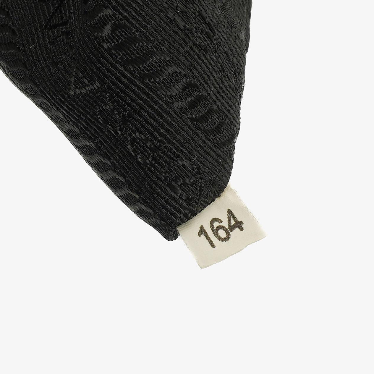 Prada Tessuto Schultertasche aus schwarzem Nylon mit Jacquard-Logo