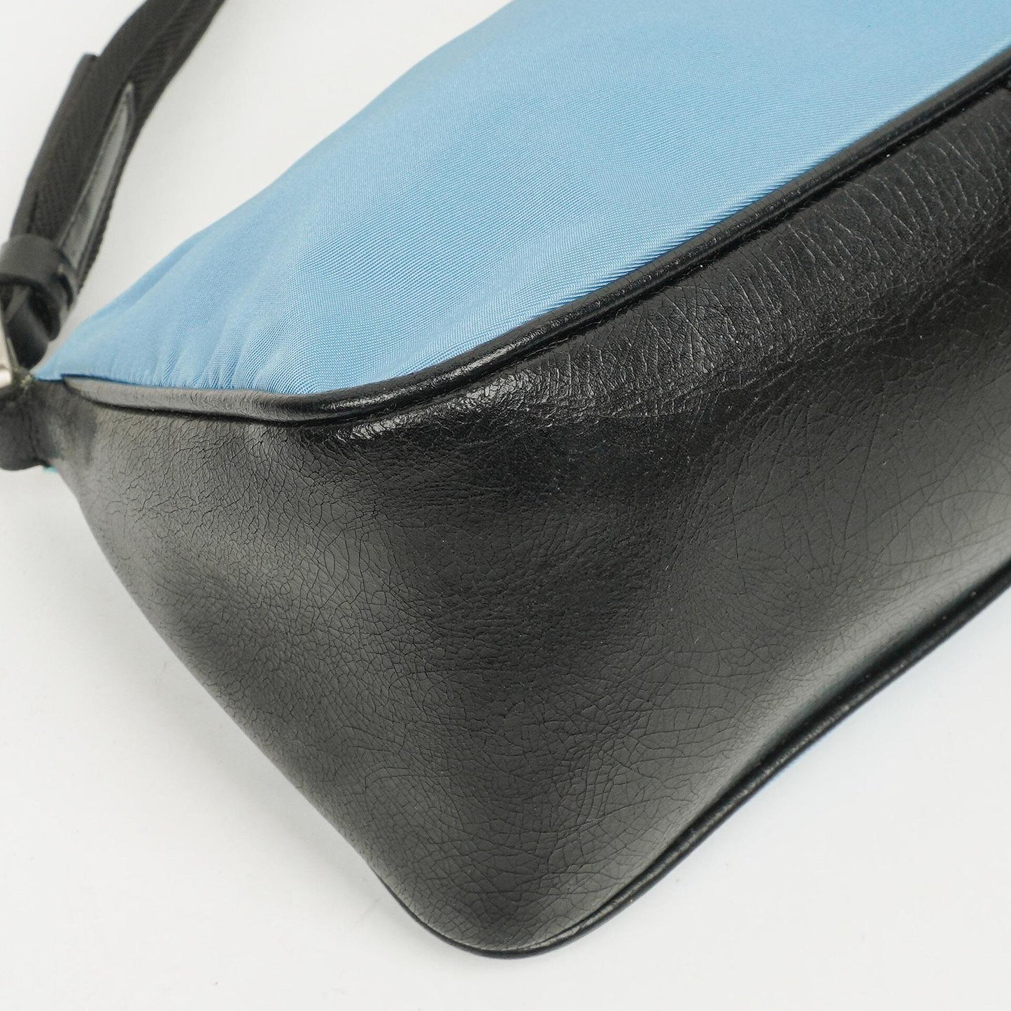 Prada Tessuto Easy Tasche in Azzurro