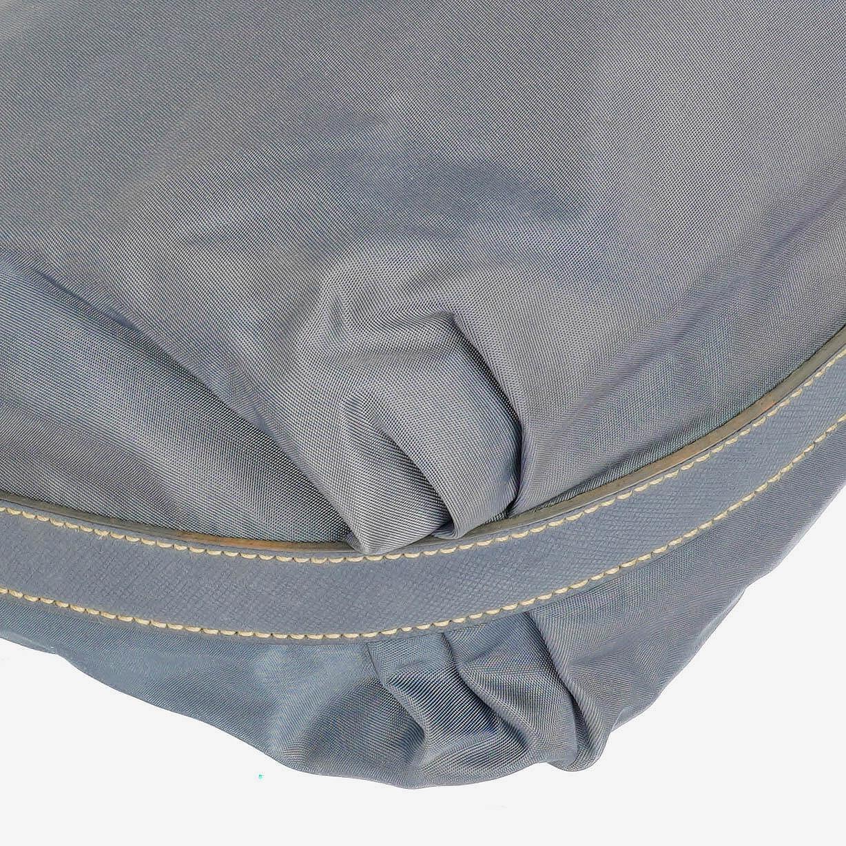 Prada Tessuto Hobo Tasche aus Nylon