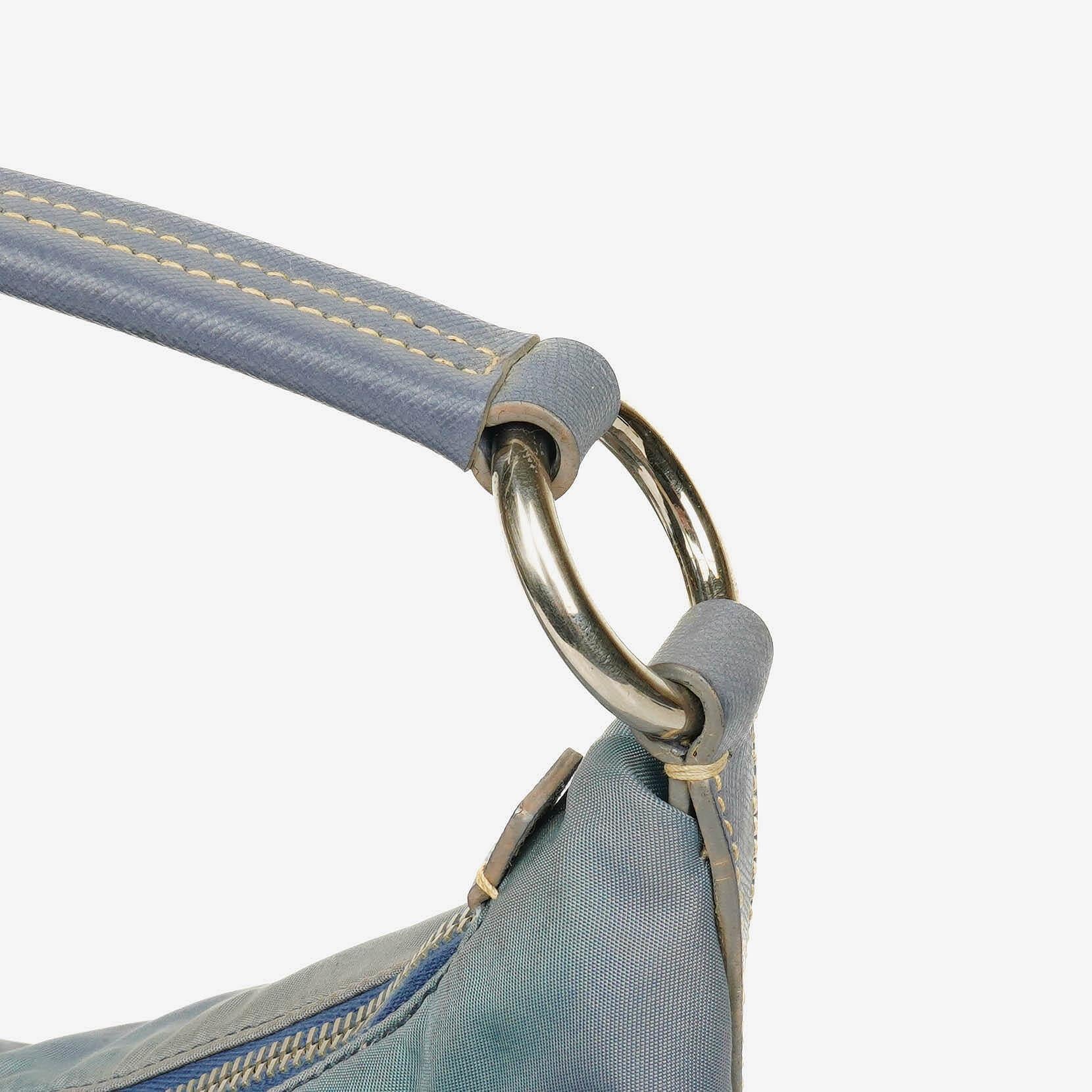 Prada Tessuto Hobo Tasche aus Nylon