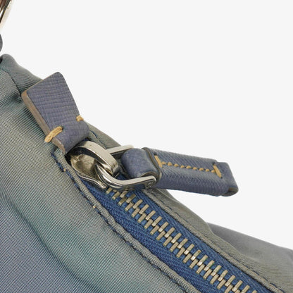 Prada Tessuto Hobo Tasche aus Nylon