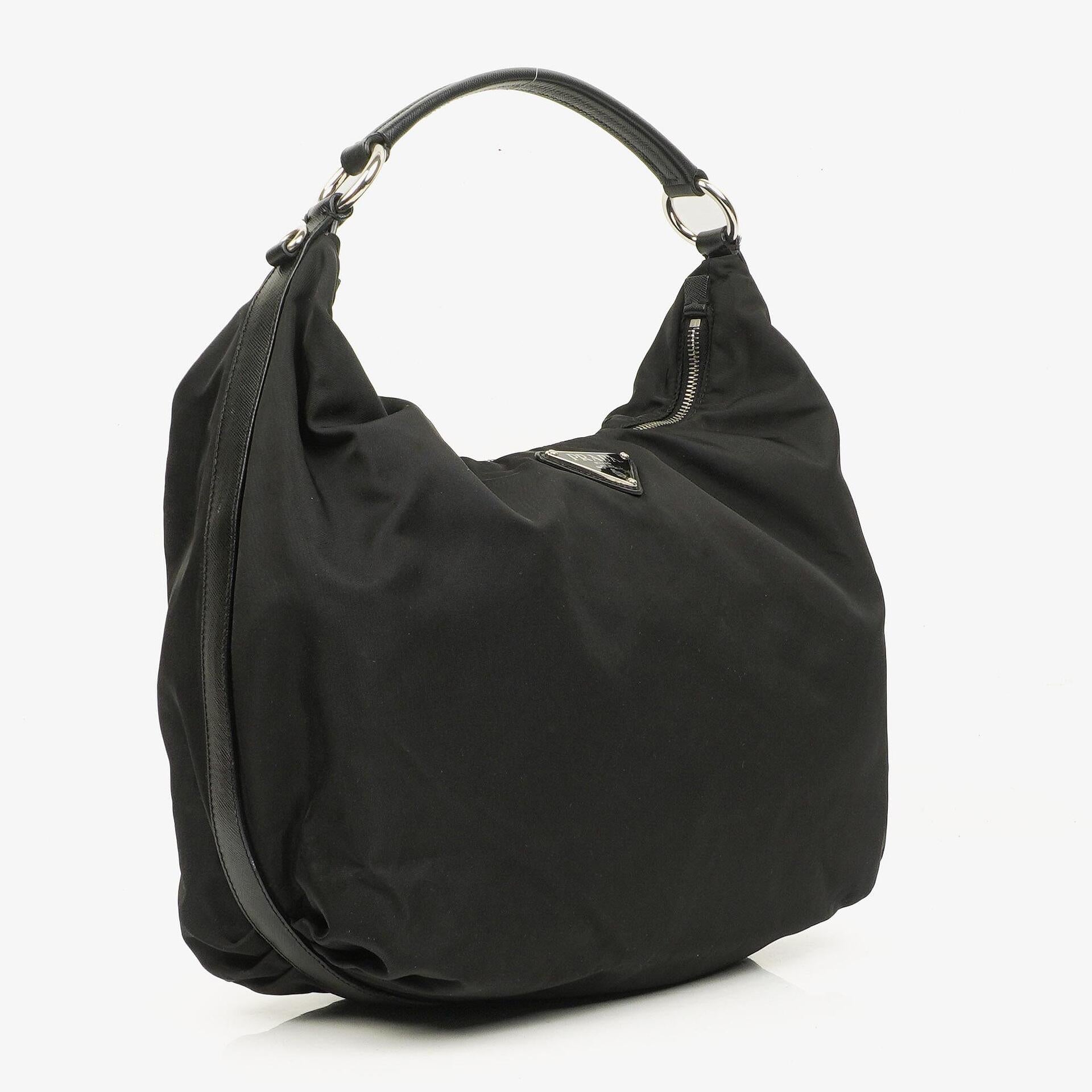 Prada Sacca Schultertasche aus schwarzem Tessuto Nylon Nero