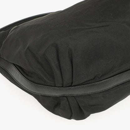 Prada Sacca Schultertasche aus schwarzem Tessuto Nylon Nero
