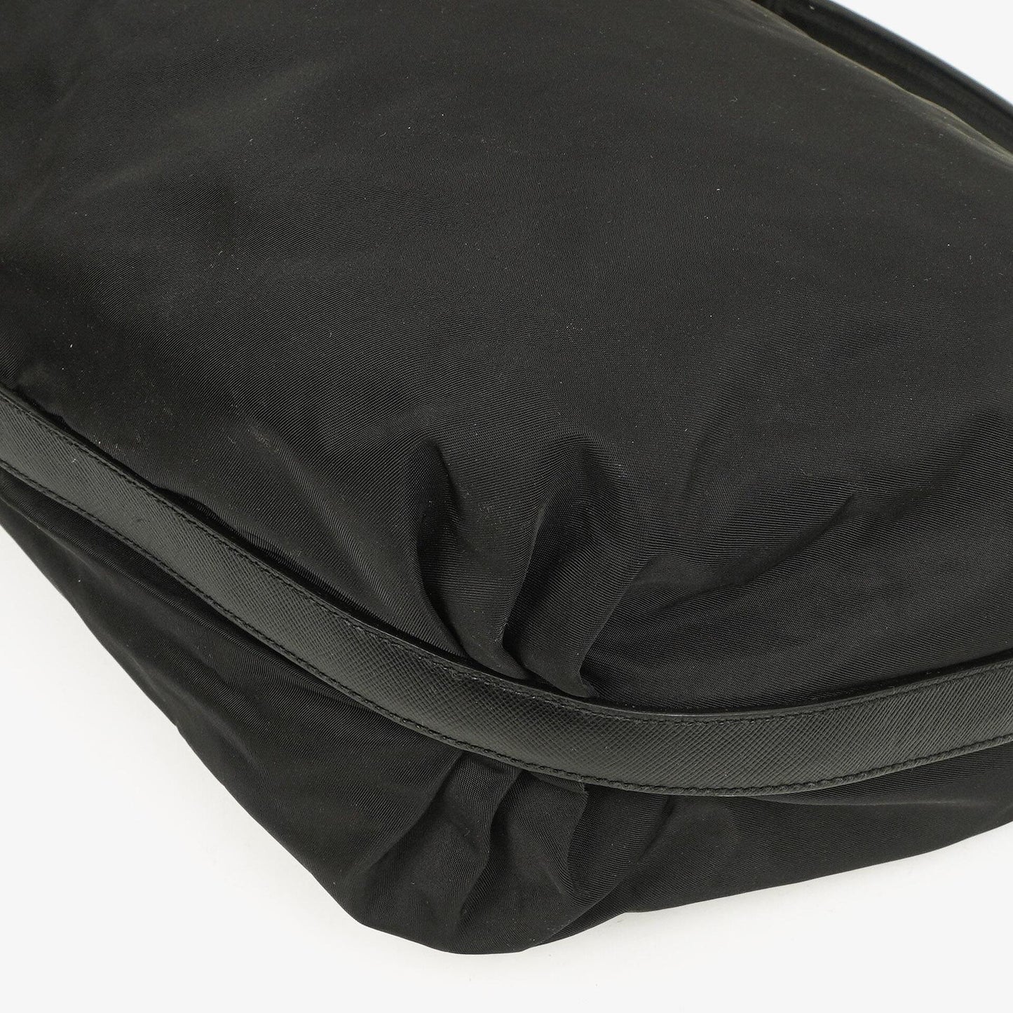 Prada Sacca Schultertasche aus schwarzem Tessuto Nylon Nero