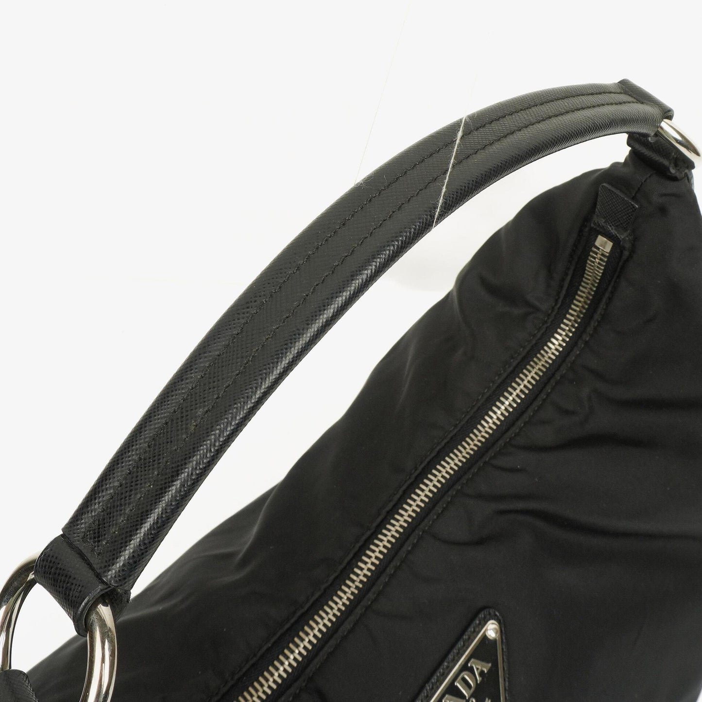 Prada Sacca Schultertasche aus schwarzem Tessuto Nylon Nero