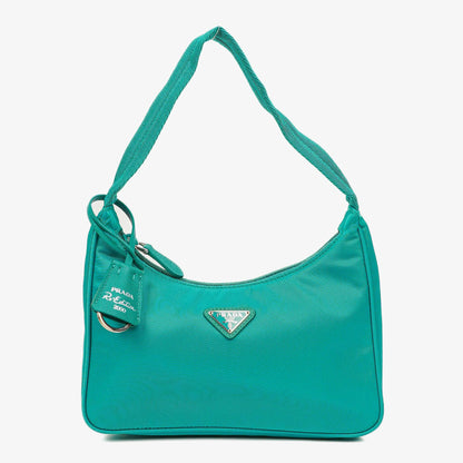 Prada Tessuto Re-Edition 2000 Mini Hobo-Tasche aus Nylon in Pavone