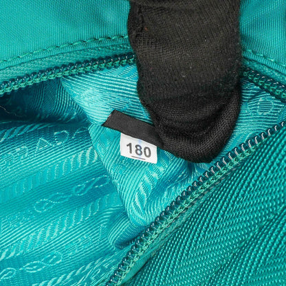 Prada Tessuto Re-Edition 2000 Mini Hobo-Tasche aus Nylon in Pavone