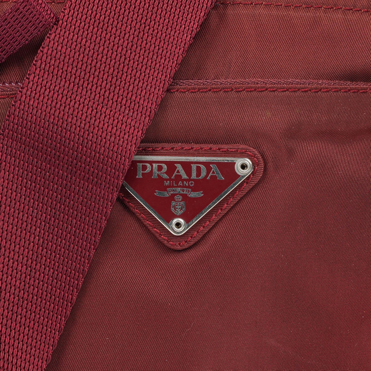 Prada Tessuto Nylon Schultertasche