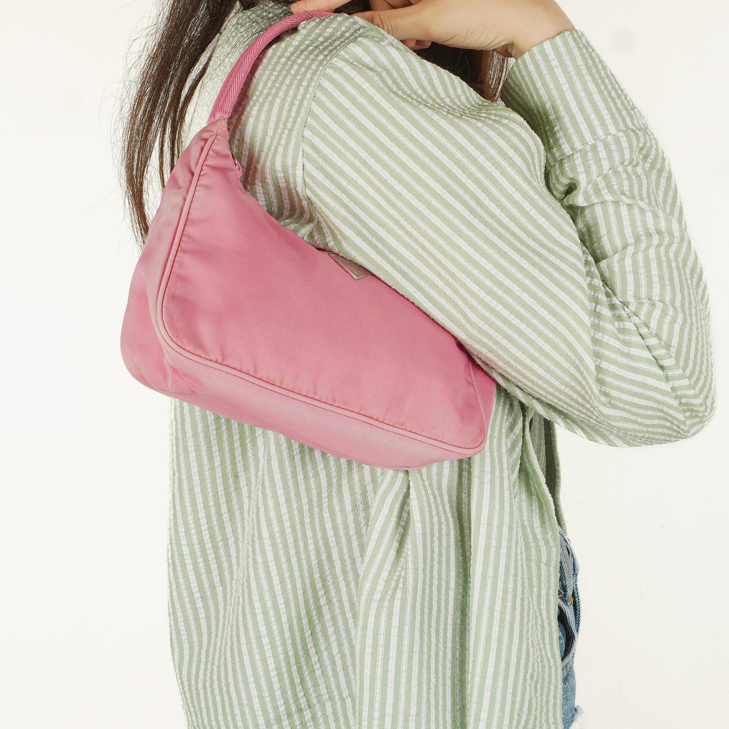 Prada Tessuto Mini Hobo-Tasche aus pinkem Nylon