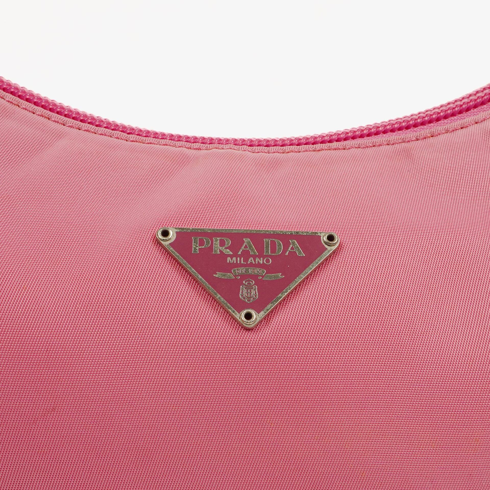 Prada Tessuto Mini Hobo-Tasche aus pinkem Nylon