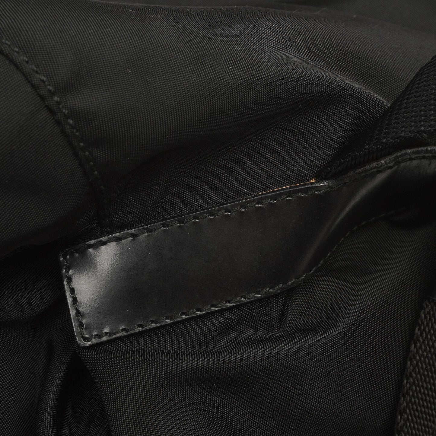 Prada Tessuto Nylon Mittlerer Rucksack Schwarz Mit Lederbesatz