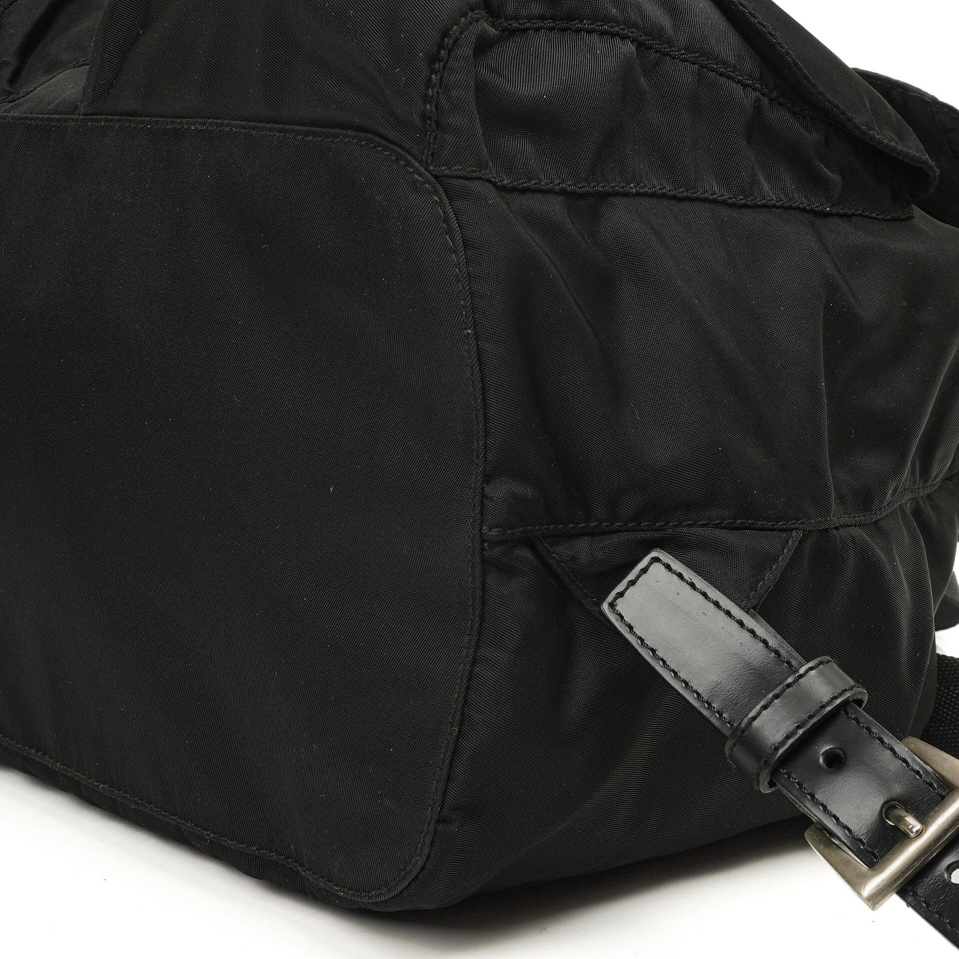 Prada Tessuto Nylon Mittlerer Rucksack Schwarz Mit Lederbesatz