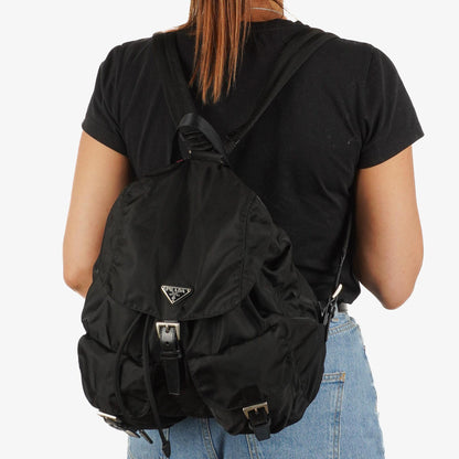 Prada Tessuto Nylon Mittlerer Rucksack Schwarz Mit Lederbesatz