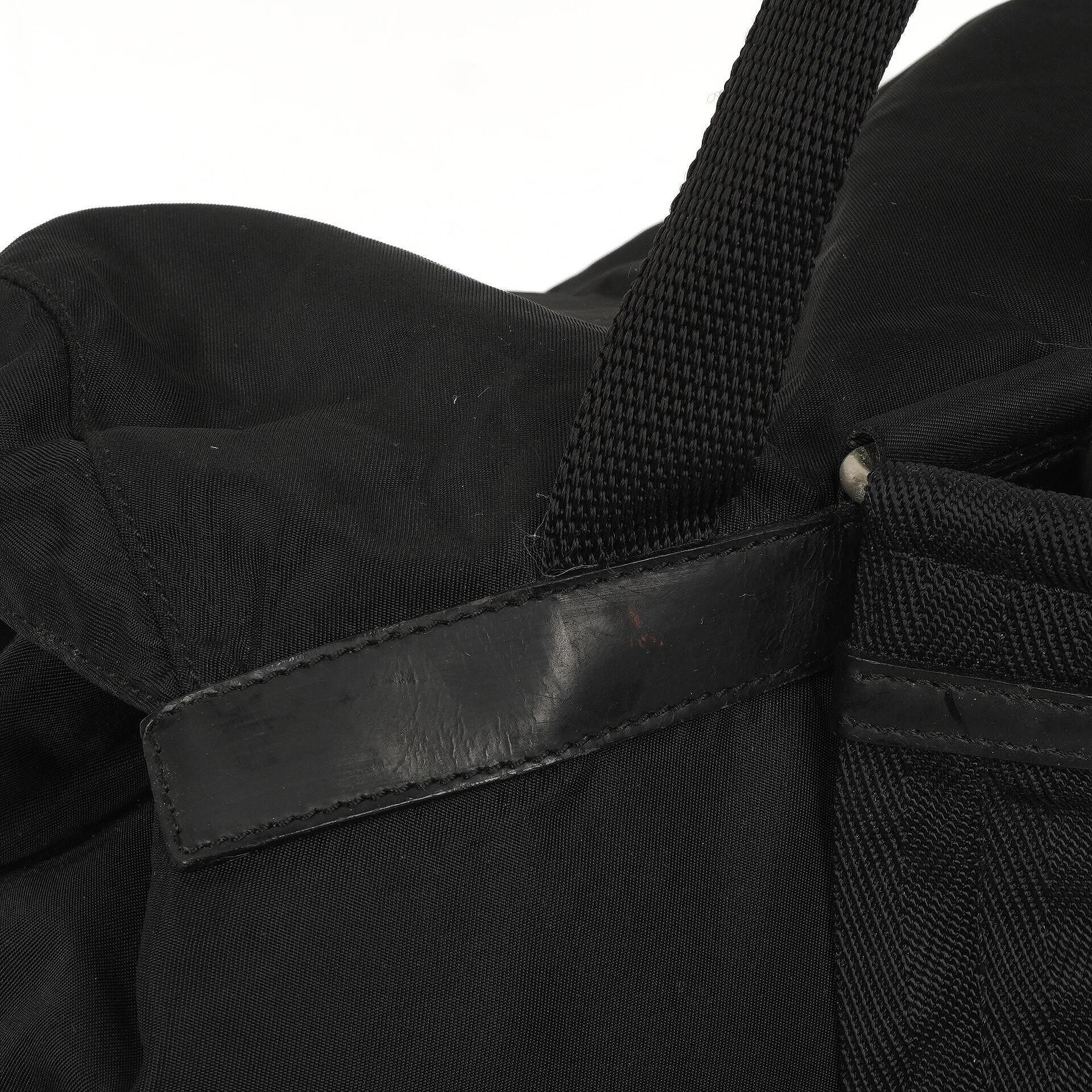 Prada Tessuto Vela Nero großer Rucksack aus schwarzem Nylon mit zwei Taschen