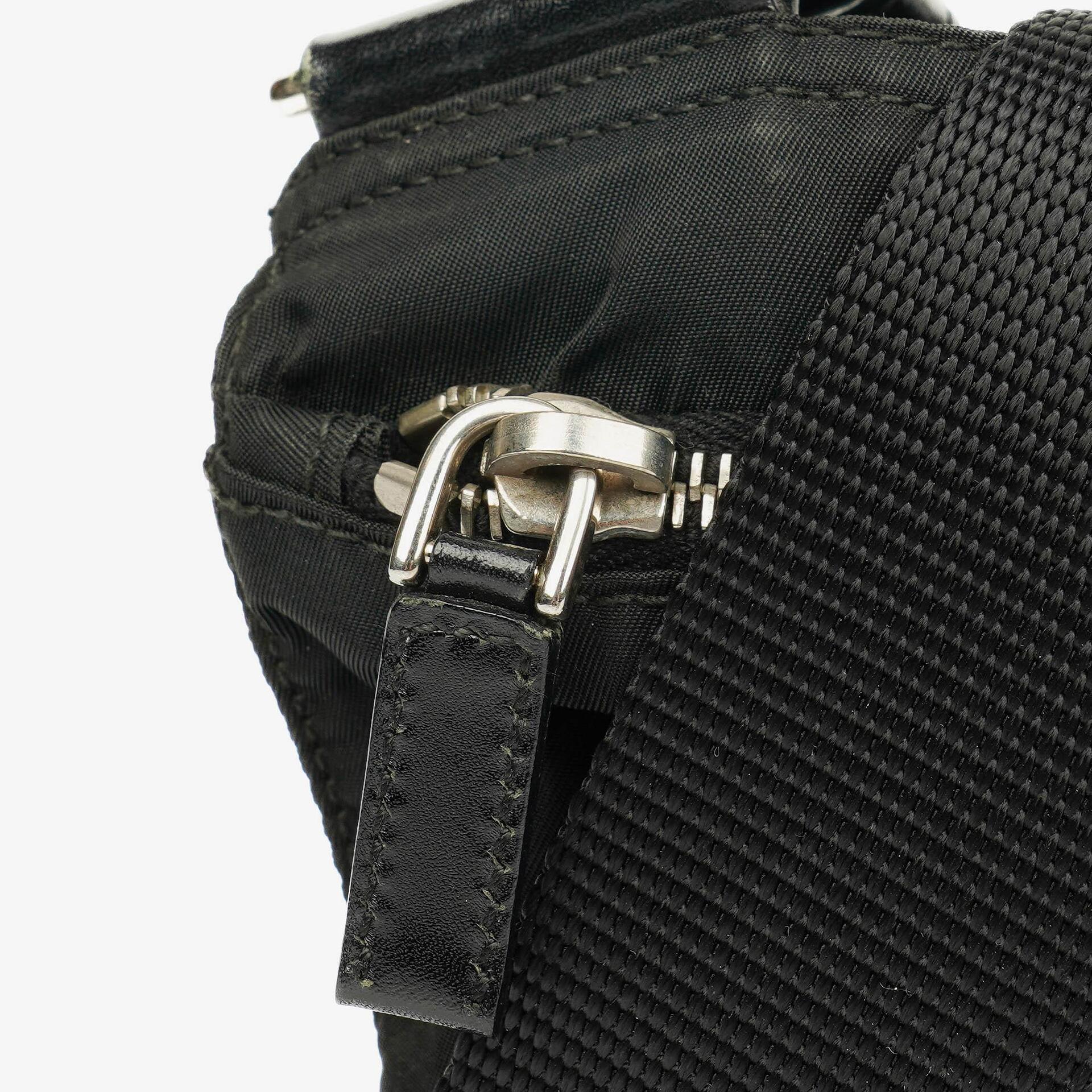 Prada Vela Sport Schwarze Nylon Umhängetasche