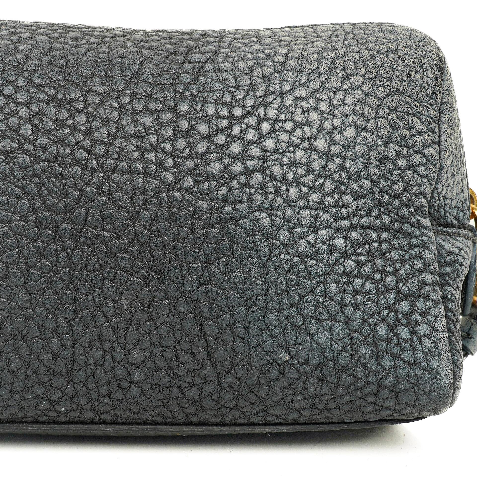 Prada Vitello Daino Kosmetiktasche